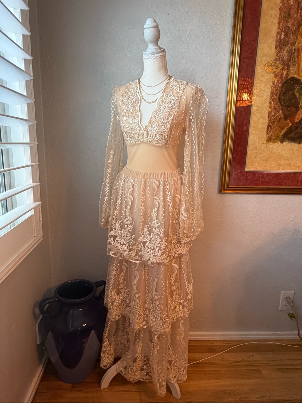 47~ Size Med NWT Melrose with Love 2pc Body suit w Layered Lace Skirt S